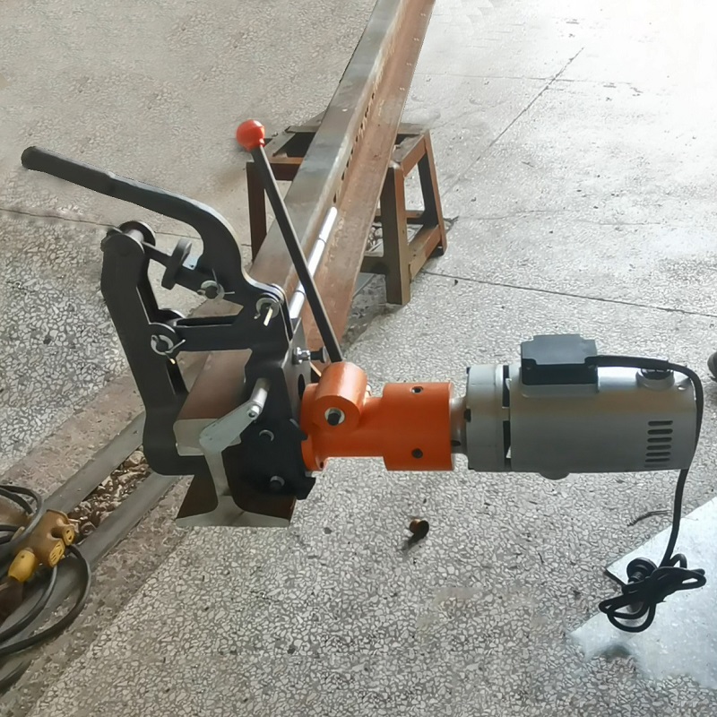 220V電動鋼軌鉆孔機作業流程
